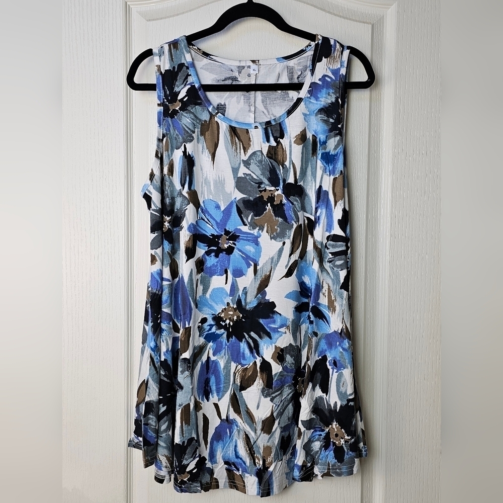 Women's Casual Crew Neck Sleeveless Loose Fit Swing Cami Tank Top Blue Floral XL - Picture 3 of 6